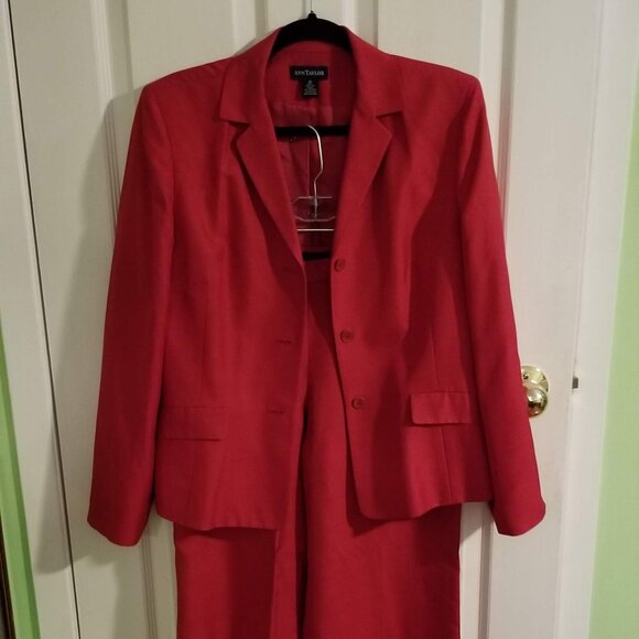 Ann Taylor Other - Beautiful silk Ann Taylor suit, size 8/10